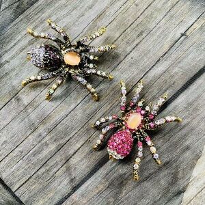 Spider brooches with some sparkle!